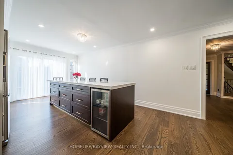 583 Velmar Dr, Vaughan, ON L4L 8H7