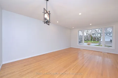15 McKeown St, New Tecumseth, ON L0G 1A0