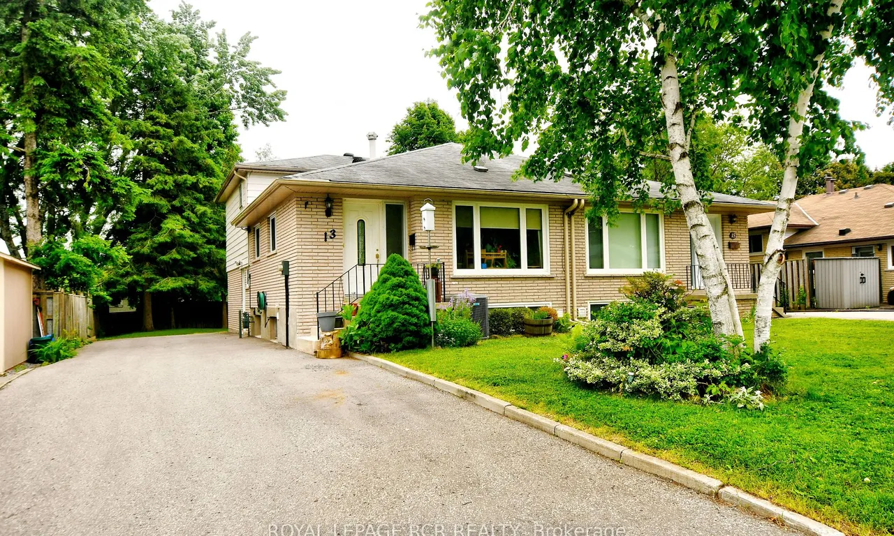 13 McDonald Dr, Aurora, ON L4G 2T4