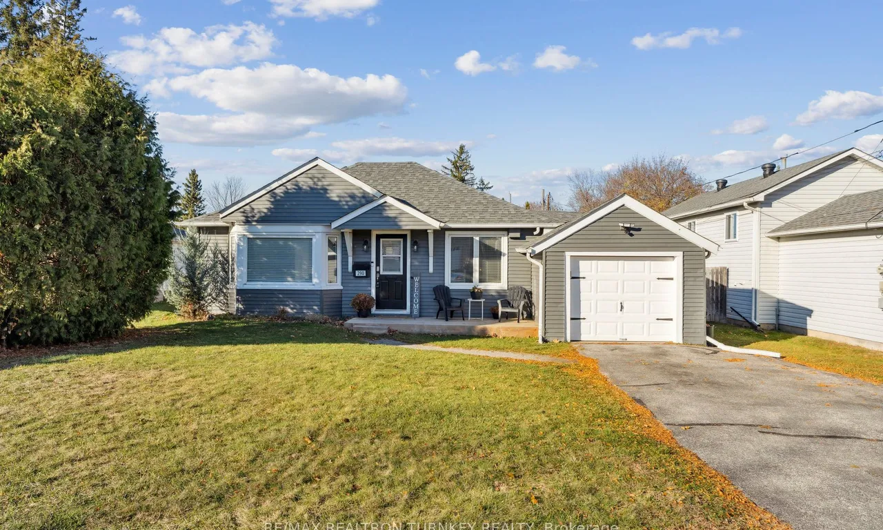 290 Hollywood Dr, Georgina, ON L4P 2Z8