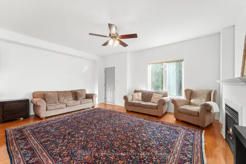 56 North Lake Rd, Richmond Hill, ON L4E 0G5