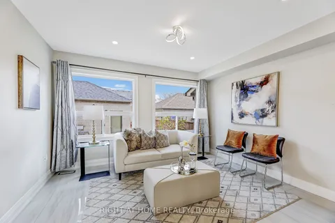 642 Confederation Pkwy, Vaughan, ON L4K 5K6