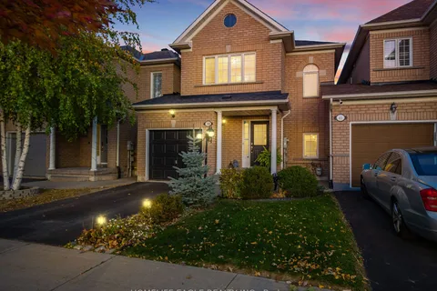 39 Walkview Cres, Richmond Hill, ON L4E 4H5