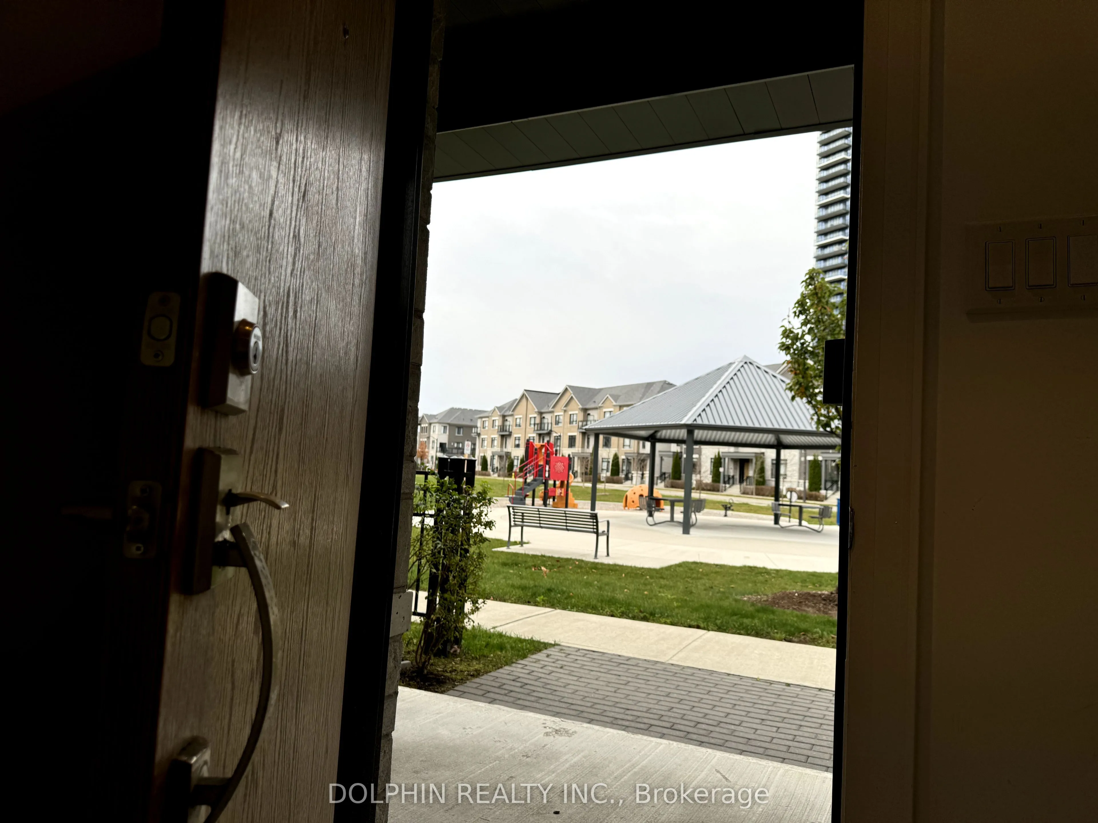 Att/Row/Townhouse living room at 105 Feeney Lane Markham