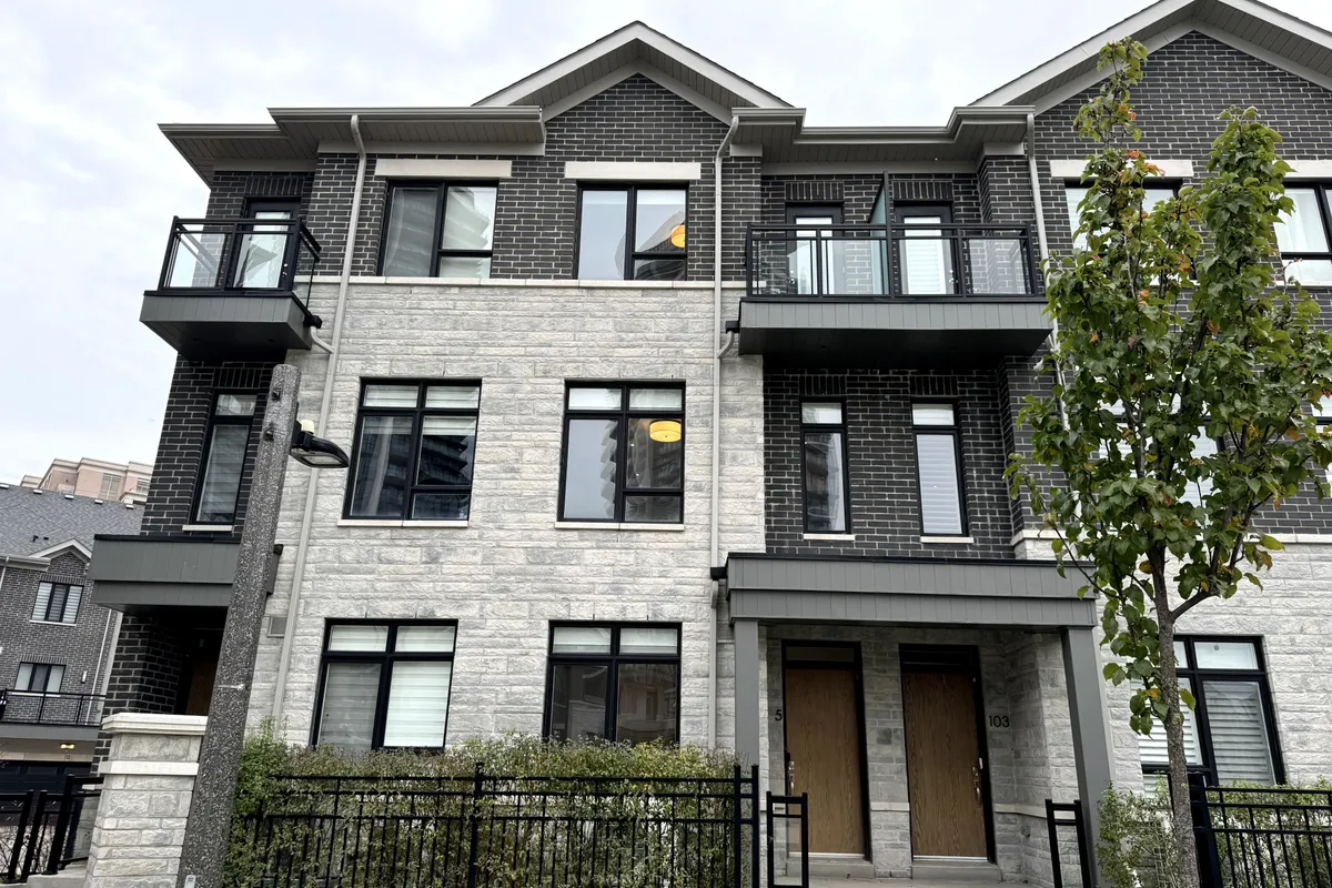 105 Feeney Lane, Markham, ON L3T 0G3