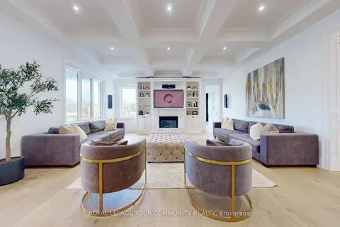 111 Lake Woods Dr, Whitchurch-Stouffville, ON L4A 1P1