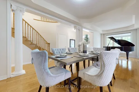 9 Casa Nova Dr, Vaughan, ON L4H 2Z9