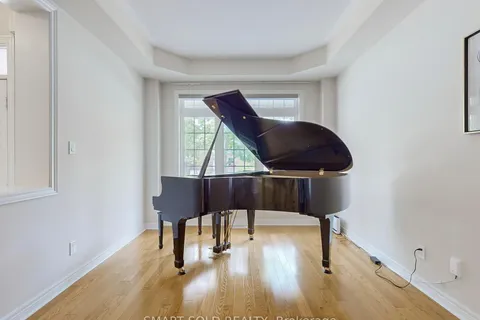 9 Casa Nova Dr, Vaughan, ON L4H 2Z9