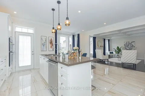 59 Frederick Pearson St, East Gwillimbury, ON L9N 0R8