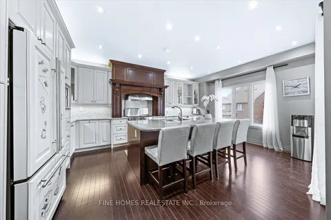 26 Gesher Cres, Vaughan, ON L6A 0W8