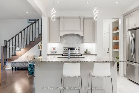 1 Frederick Roman Ave, Markham, ON L6C 3R7