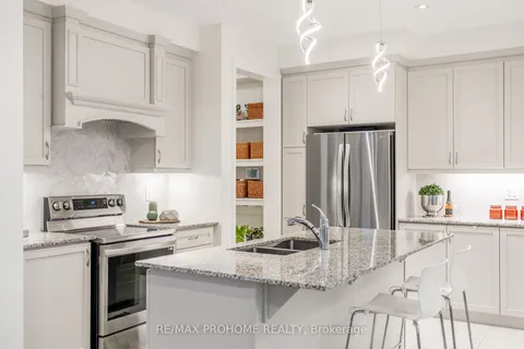 1 Frederick Roman Ave, Markham, ON L6C 3R7