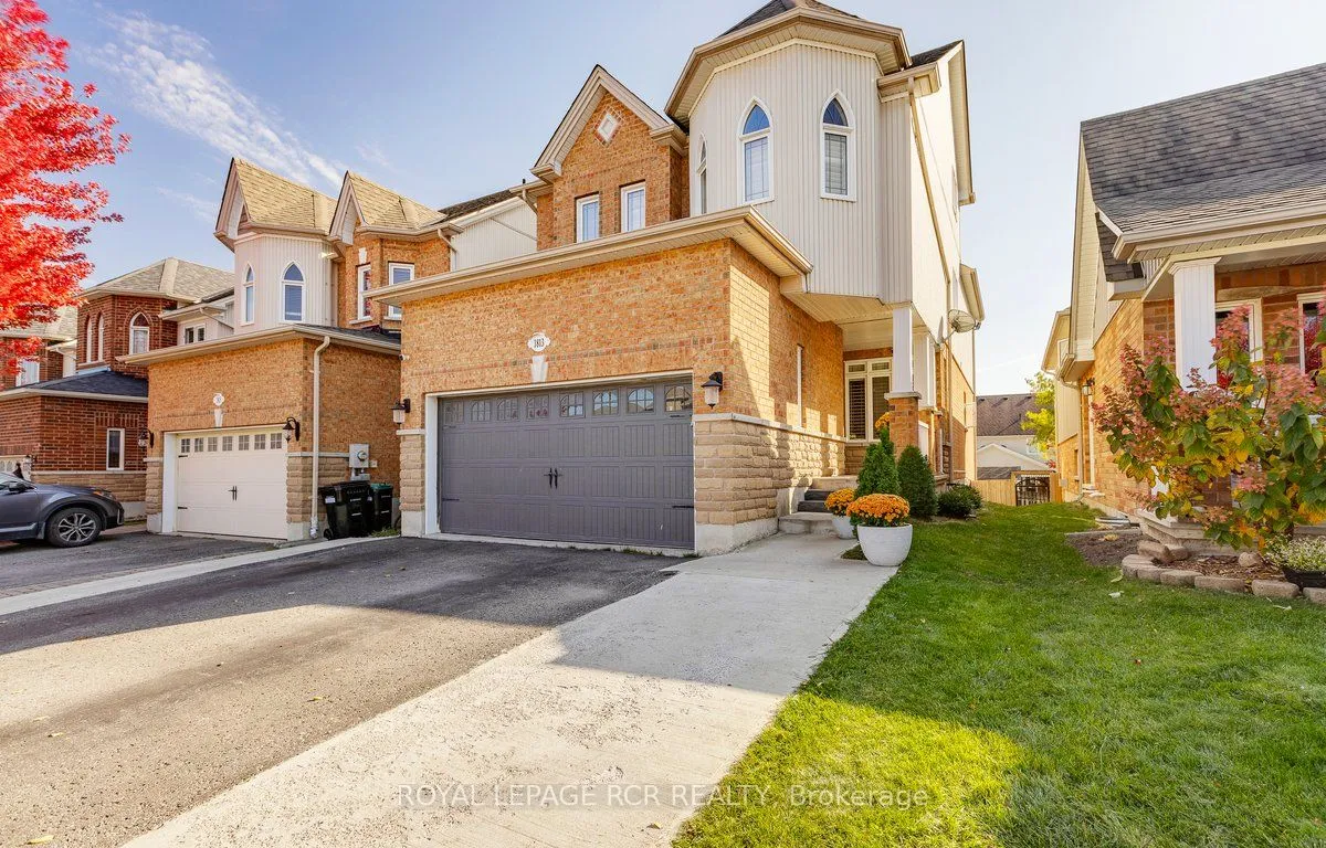 1813 Lamstone St, Innisfil, ON L9S 4Z9