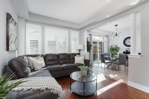 1813 Lamstone St, Innisfil, ON L9S 4Z9