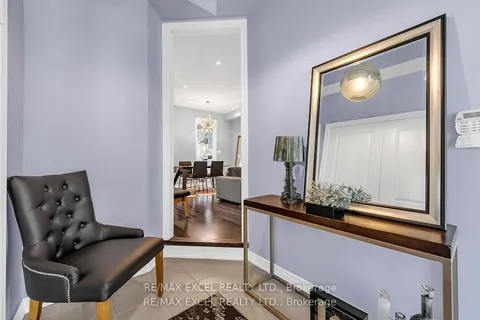 7 Dungannon Dr, Markham, ON L6C 0K1