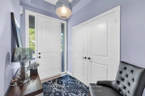 7 Dungannon Dr, Markham, ON L6C 0K1