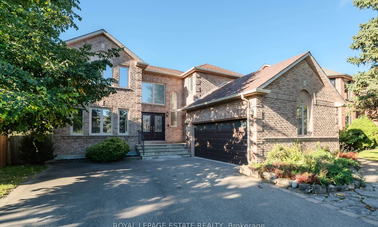 35 Harmony Hill Cres, Richmond Hill, ON L4C 8Z2