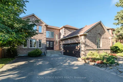 35 Harmony Hill Cres, Richmond Hill, ON L4C 8Z2