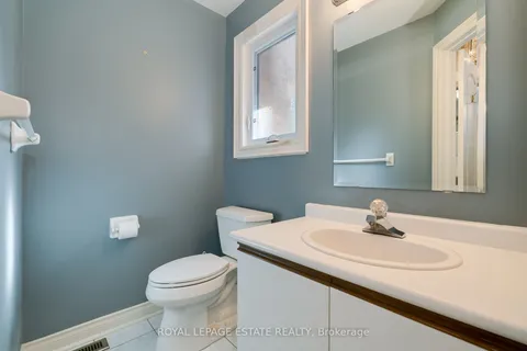 35 Harmony Hill Cres, Richmond Hill, ON L4C 8Z2