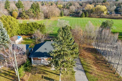 128 Queen St, Newmarket, ON L3Y 2E8