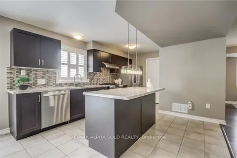 1435 Sheldon St, Innisfil, ON L9S 0H8