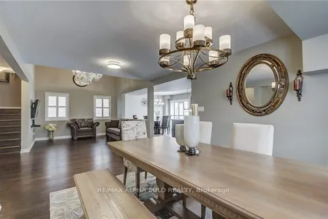 1435 Sheldon St, Innisfil, ON L9S 0H8