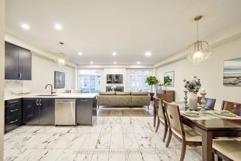 96 Kentledge Ave, East Gwillimbury, ON L9N 0V9