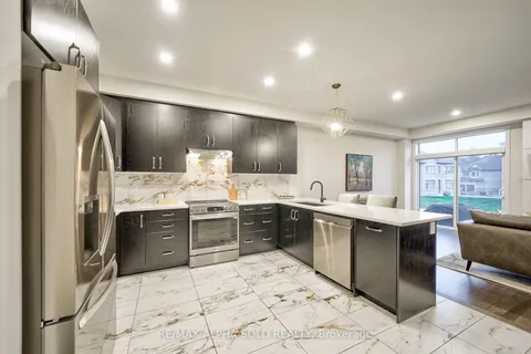 96 Kentledge Ave, East Gwillimbury, ON L9N 0V9