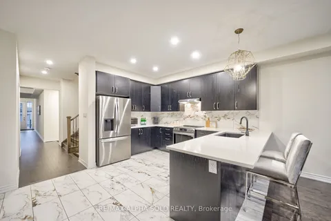 96 Kentledge Ave, East Gwillimbury, ON L9N 0V9
