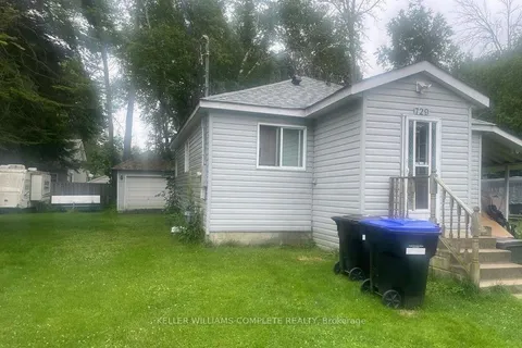 729 James St, Innisfil, ON L9S 2G6