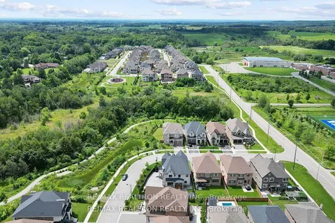 23 Cairns Gate, King, ON L7B 0P5