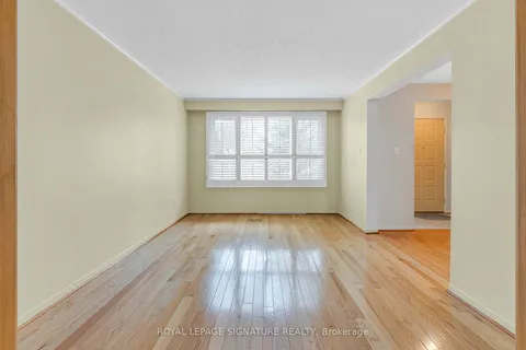 255 Plymouth Tr, Newmarket, ON L3Y 6G6