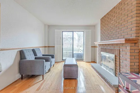 255 Plymouth Tr, Newmarket, ON L3Y 6G6