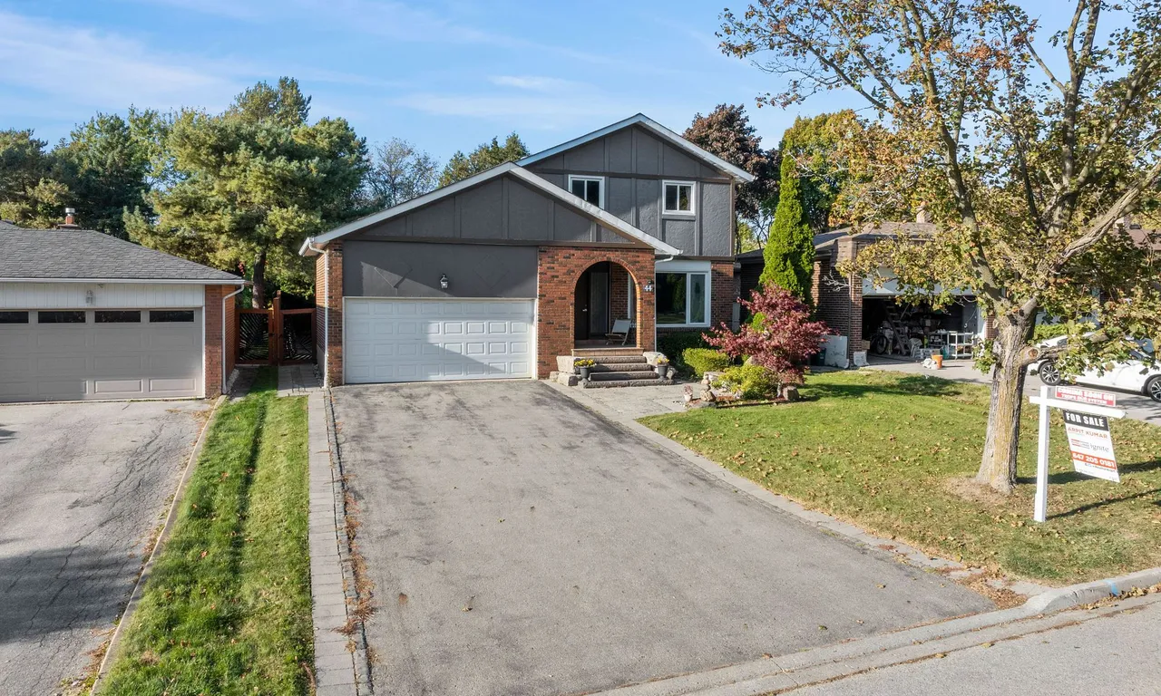 44 Coral Harbour Cres, Markham, ON L3T 2Z7