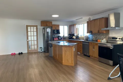 22478 Leslie St, East Gwillimbury, ON L0G 1R0