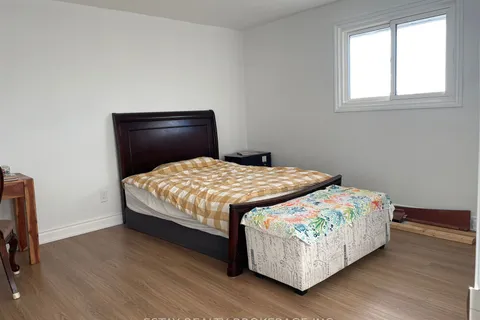 22478 Leslie St, East Gwillimbury, ON L0G 1R0