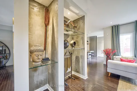 13 Countryside St, Markham, ON L6B 0K8