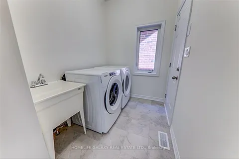 1530 Harker St, Innisfil, ON L9S 4R7