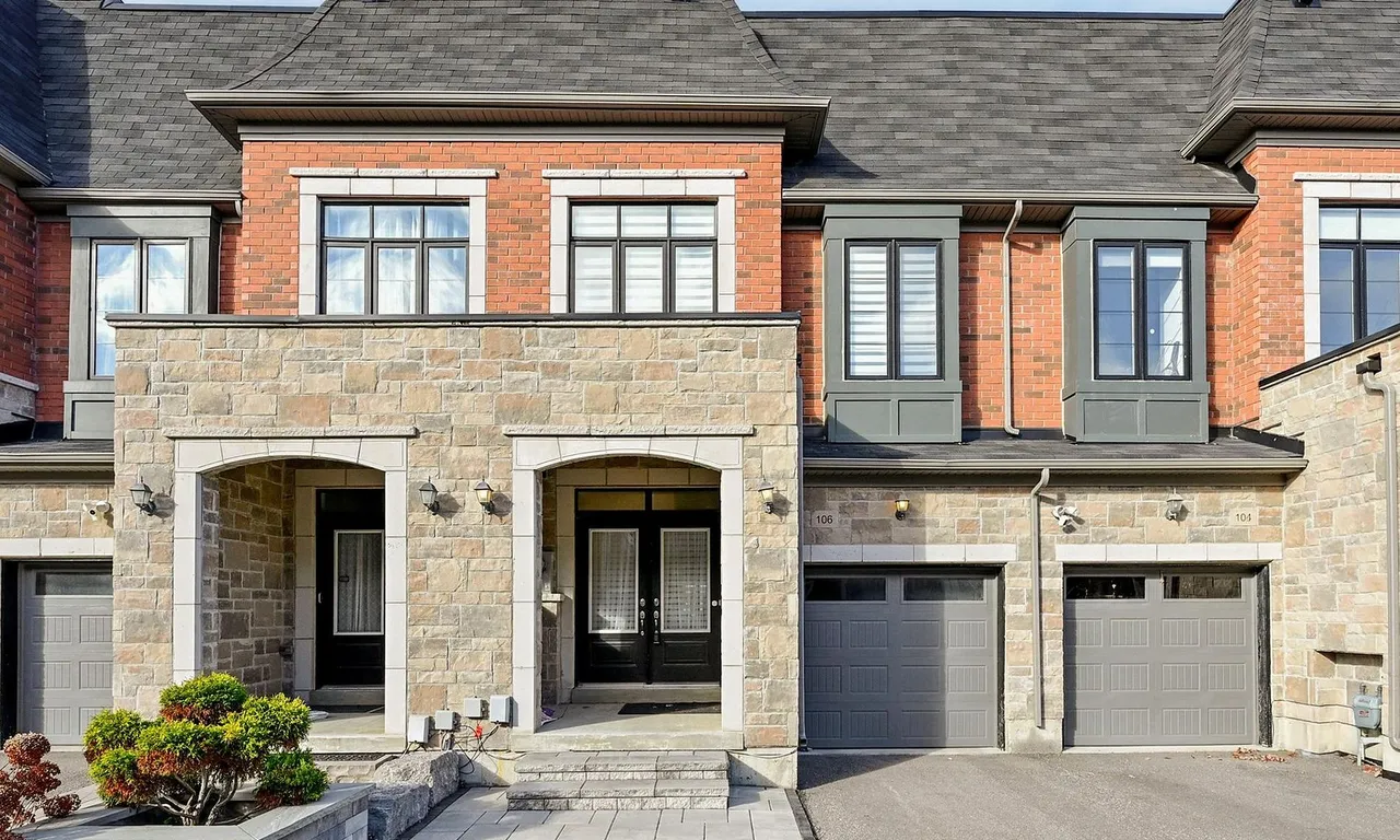 106 Lichfield Rd, Markham, ON L3R 0W9