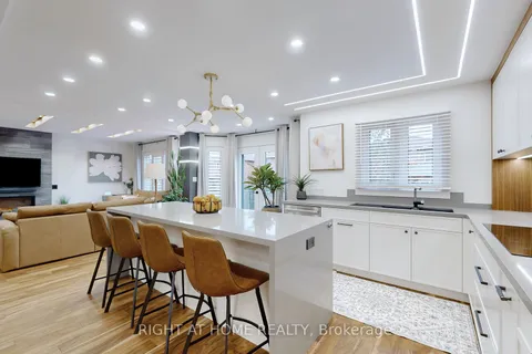79 Trevor St, Vaughan, ON L4L 7S6