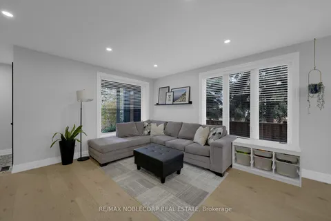 115 Aberdeen Ave, Vaughan, ON L4L 1C3