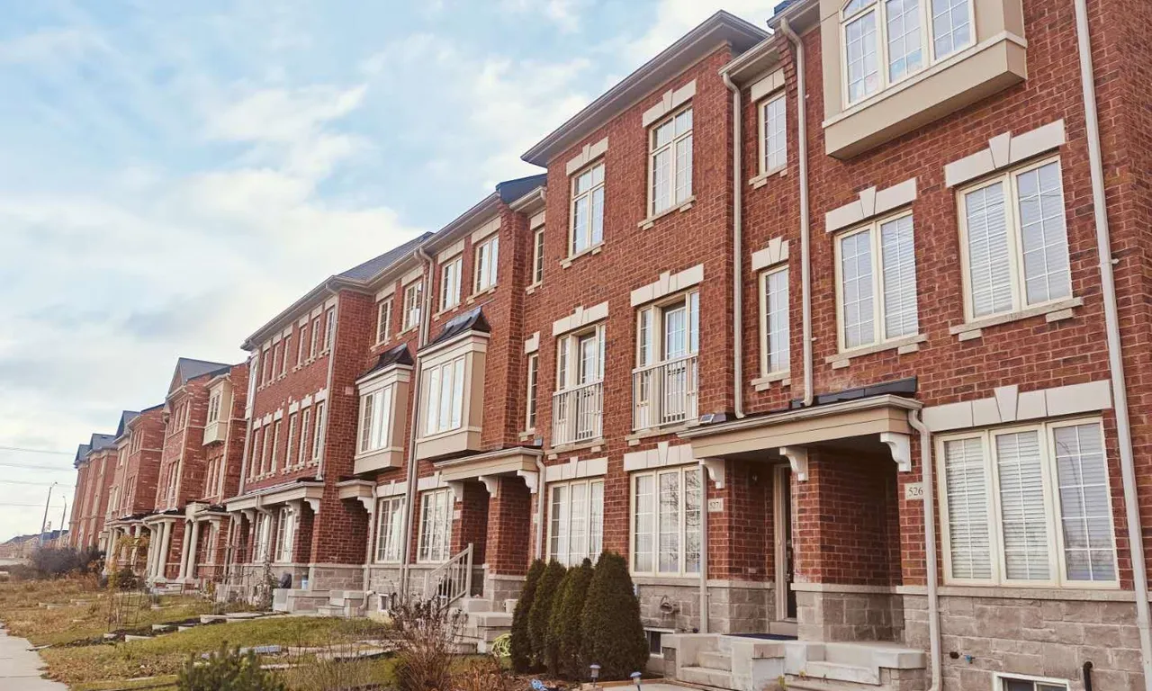 5271 Major Mackenzie Dr, Markham, ON L6C 0N3