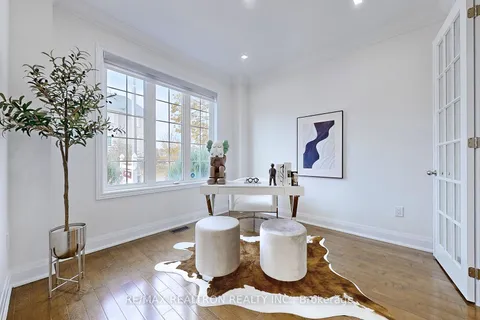 25 Serano Cres, Richmond Hill, ON L4E 0R8