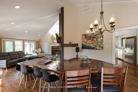 4997 Davis Dr, Whitchurch-Stouffville, ON L4A 1Z1