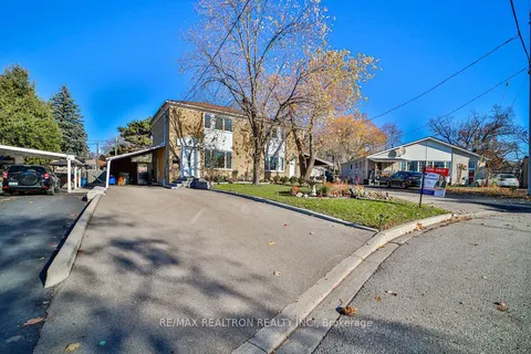 328 Browndale Cres, Richmond Hill, ON L4C 3J3