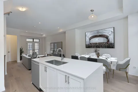 31 De La Roche Dr, Vaughan, ON L4H 5G4