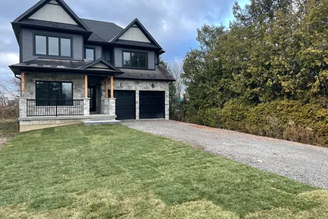 826 Montsell Avenue, Georgina, ON L0E 1S0