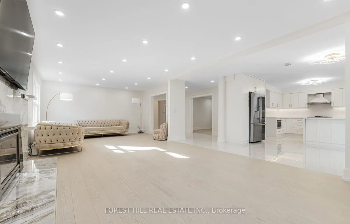 82 Devonsleigh Blvd, Richmond Hill, ON L4S 1H2