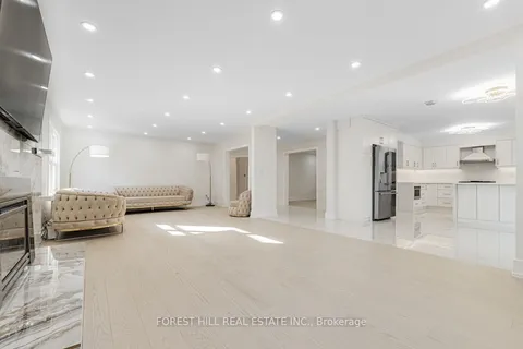 82 Devonsleigh Blvd, Richmond Hill, ON L4S 1H2