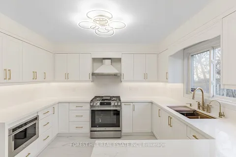 82 Devonsleigh Blvd, Richmond Hill, ON L4S 1H2